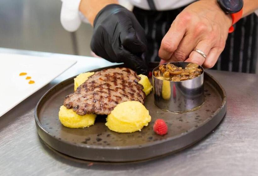 Отель & Ristorante Baita Dovich