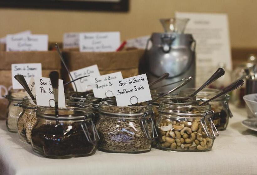 Отель & Ristorante Baita Dovich