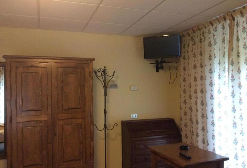 هتل Ristorante Regina