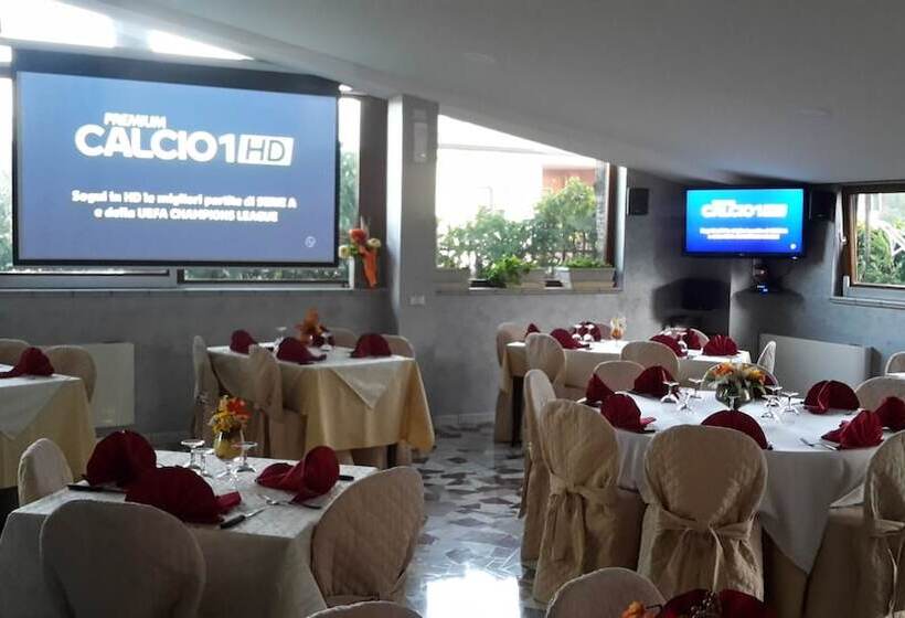 בית מלון כפרי Ristorante Supersonik