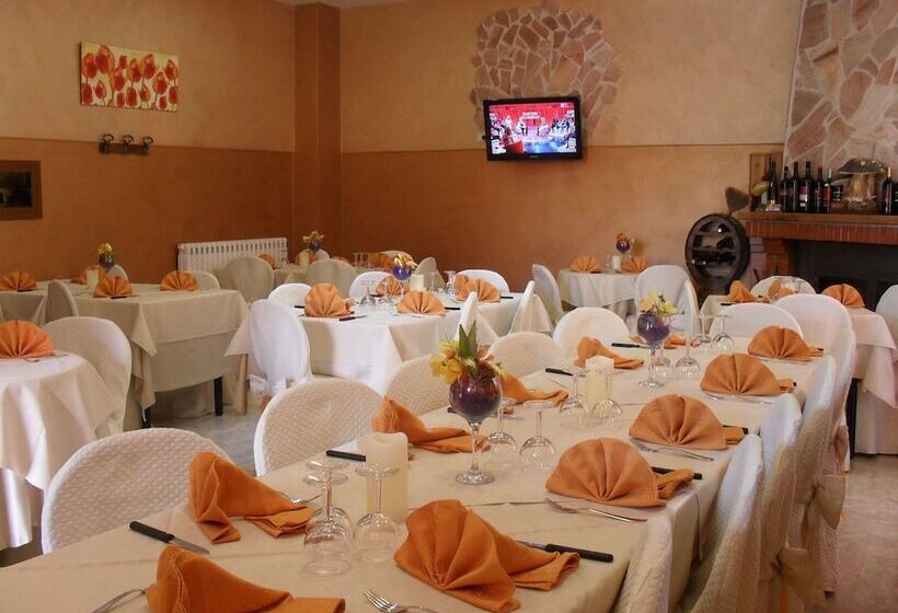 בית מלון כפרי Ristorante Supersonik