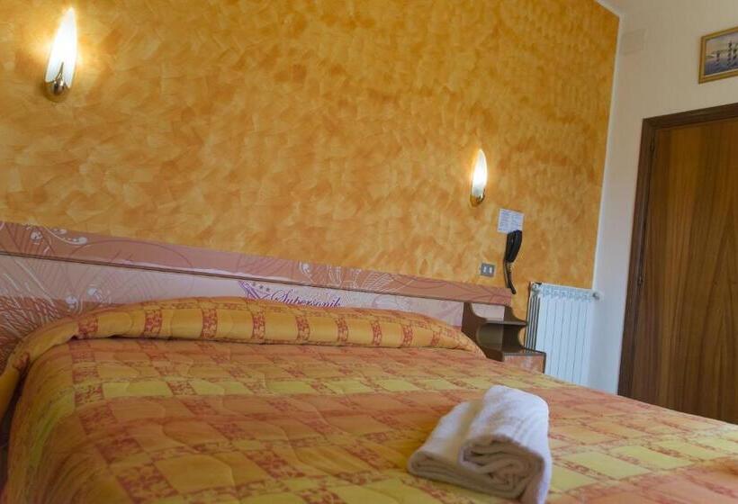 בית מלון כפרי Ristorante Supersonik