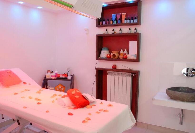 בית מלון כפרי Ristorante Supersonik