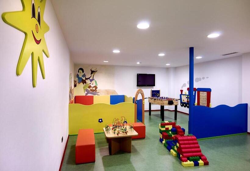 Отель Savoy Dolomites Luxury & Spa