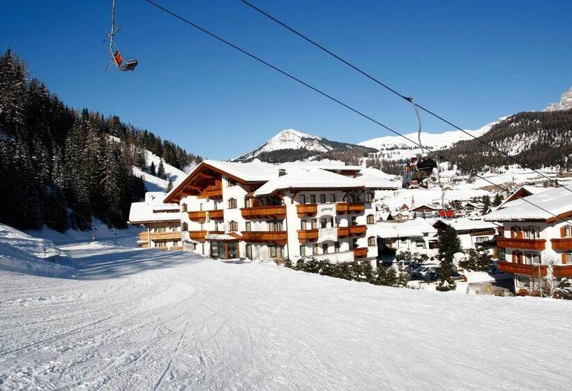 Отель Savoy Dolomites Luxury & Spa