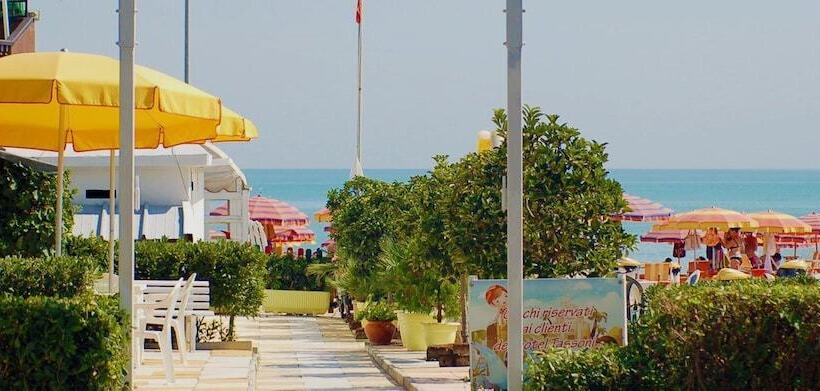 בית מלון כפרי Tassoni