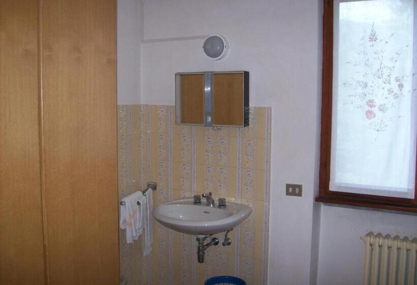 فندق Valle Intelvi