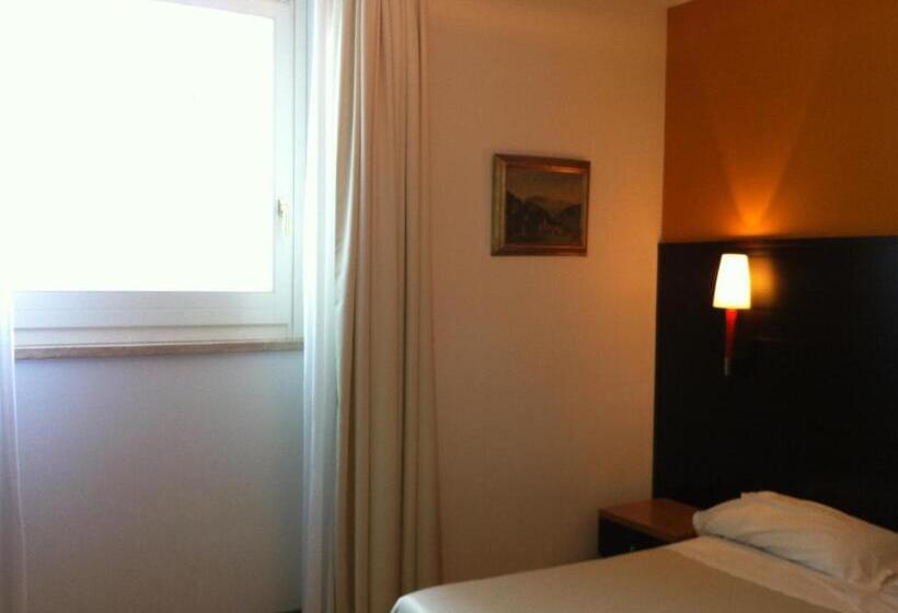 فندق Villa Alessandra