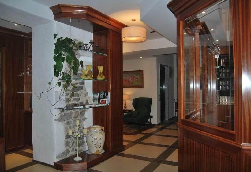 酒店 Villa Madonna