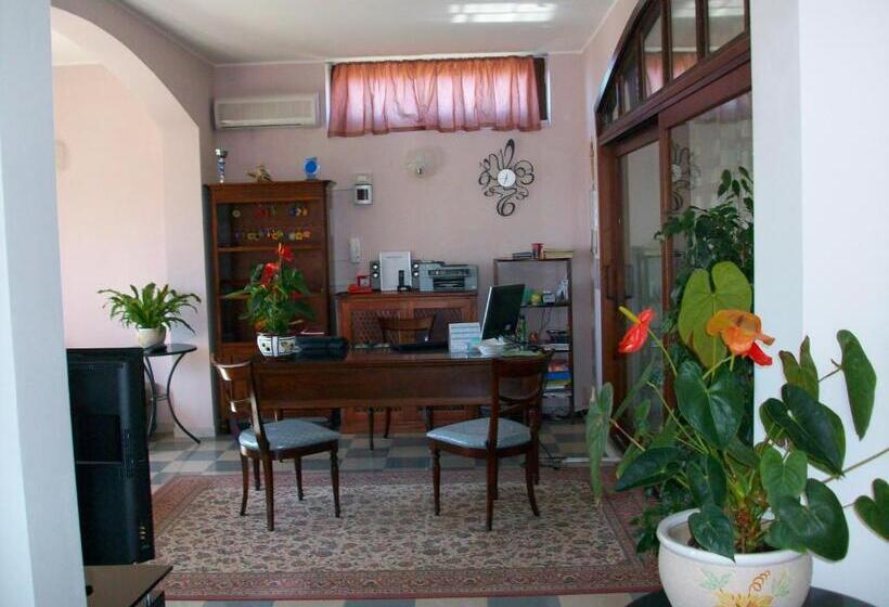 Residence Hotel La Commenda