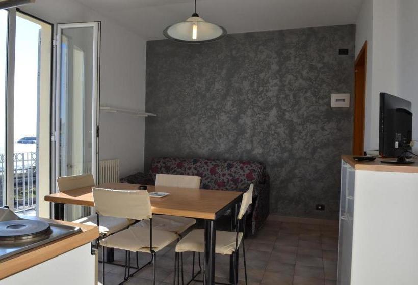 Residence Villa Carmen Fronte Mare A 50 Mt