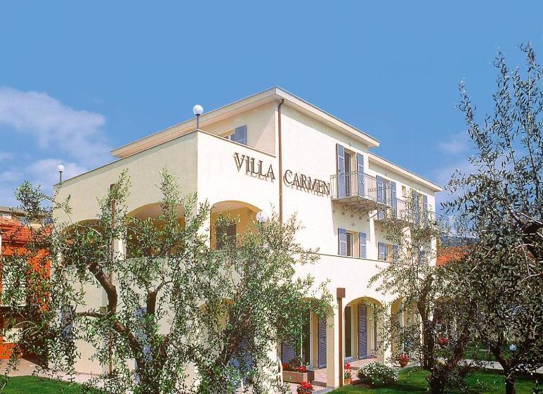 Residence Villa Carmen Fronte Mare A 50 Mt