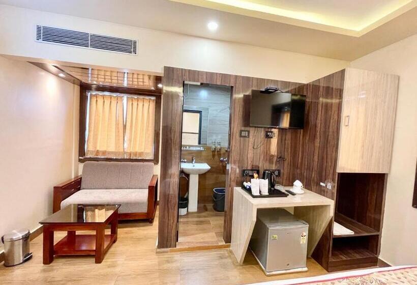 A One Pride ! Puri Fully Air Conditioned Hotel Near Sea Beach & Temple With Lift And Parking Facilit