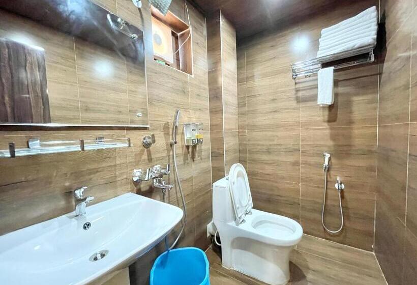 A One Pride ! Puri Fully Air Conditioned Hotel Near Sea Beach & Temple With Lift And Parking Facilit