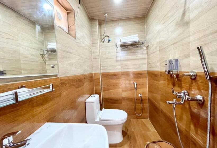 A One Pride ! Puri Fully Air Conditioned Hotel Near Sea Beach & Temple With Lift And Parking Facilit