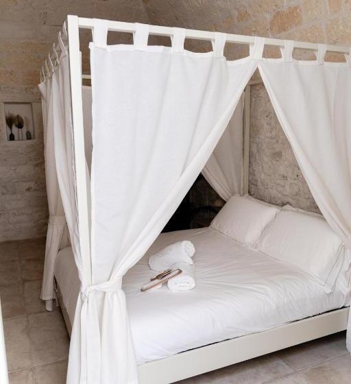 تختخواب و صبحانه Aurluna Luxury Suites