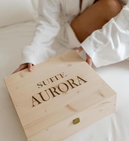 تختخواب و صبحانه Aurluna Luxury Suites