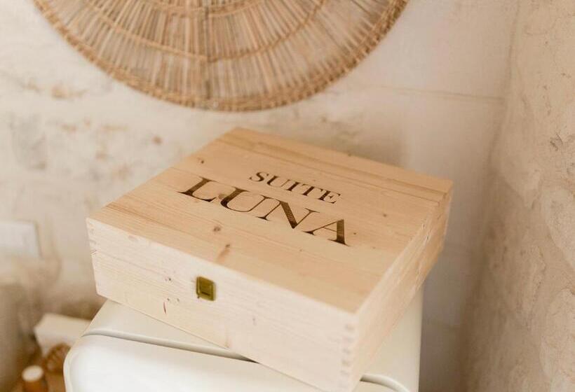 تختخواب و صبحانه Aurluna Luxury Suites
