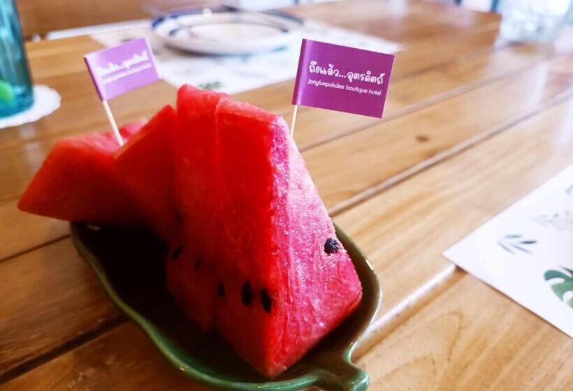 Bed and Breakfast ๋jongluxpakdee โรงแรมจงรักษ์พักดี