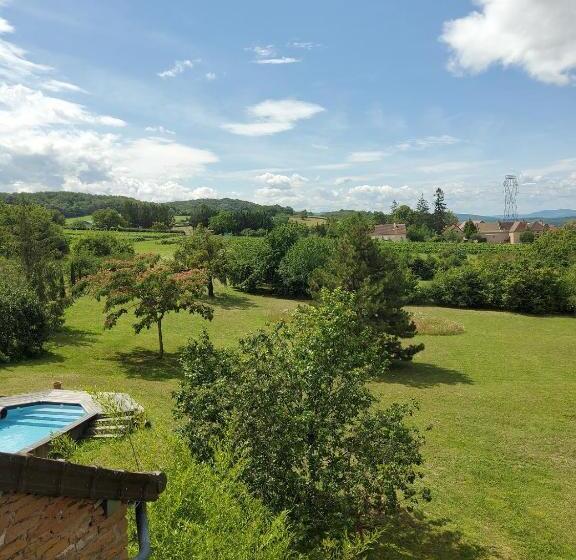 مبيت وإفطار La Parenthèse à Etrigny