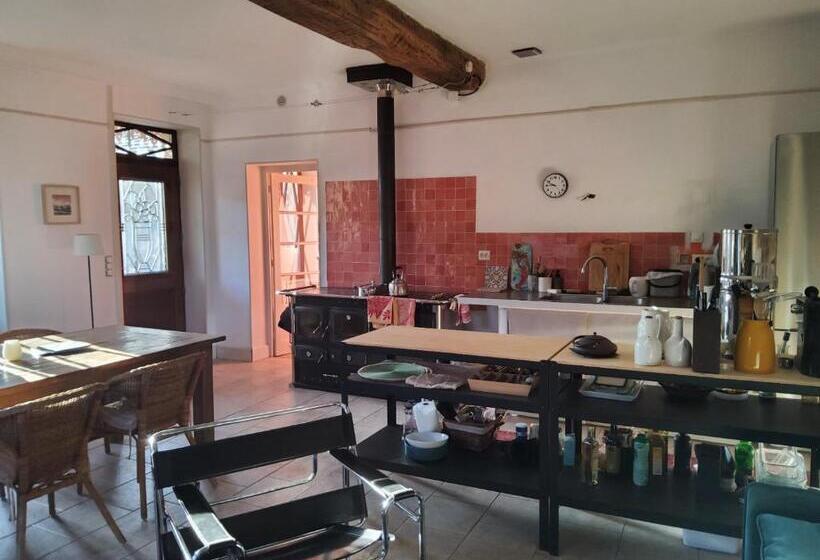 مبيت وإفطار La Parenthèse à Etrigny