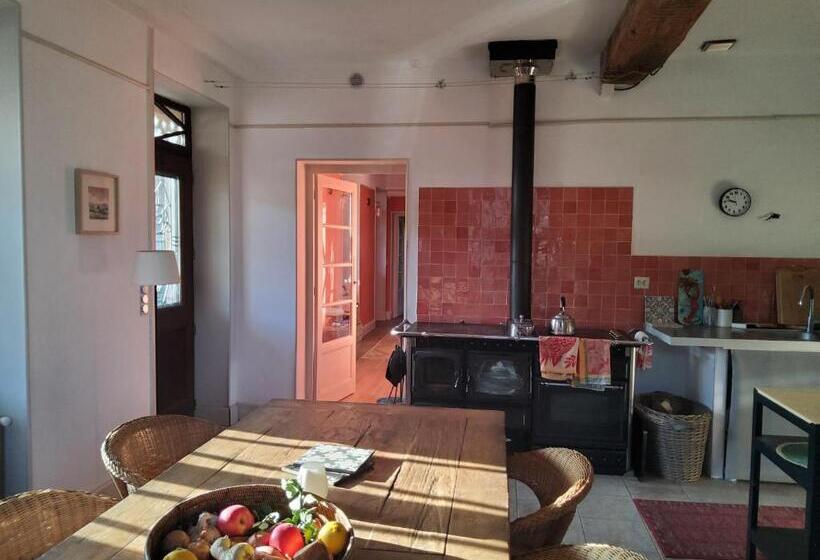 مبيت وإفطار La Parenthèse à Etrigny