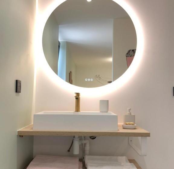 مبيت وإفطار Le 270