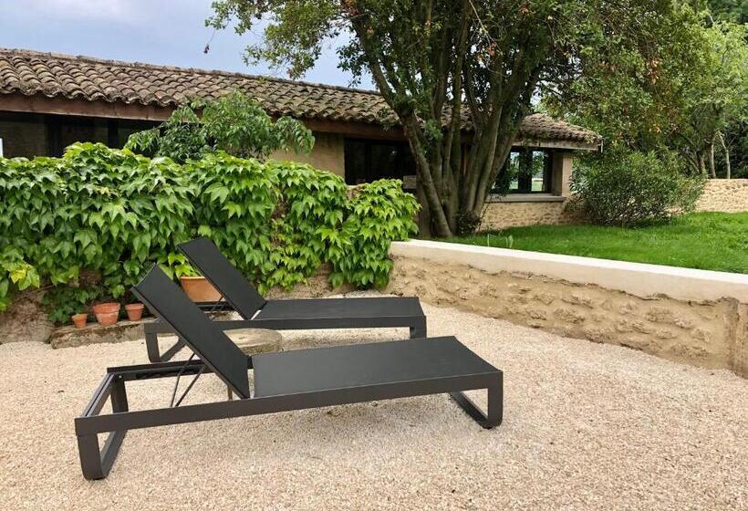 مبيت وإفطار Le 270