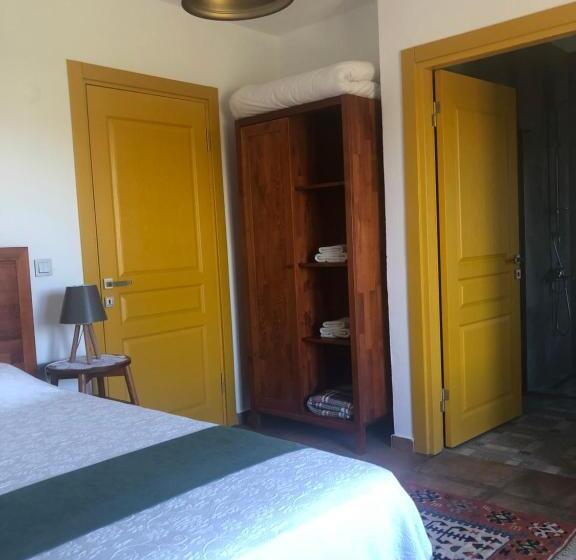 مبيت وإفطار Pırnal Köy Evi