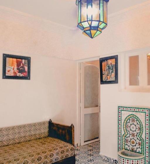 تختخواب و صبحانه Aourir Waves Surf House