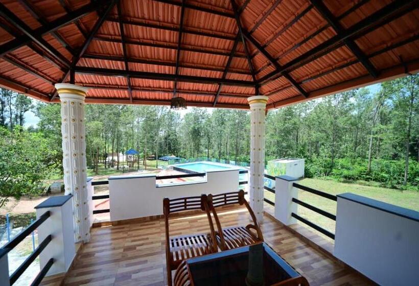Bed and Breakfast Sipayi Resort Coorg