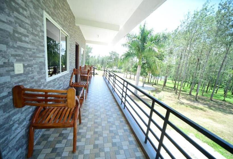 مبيت وإفطار Sipayi Resort Coorg