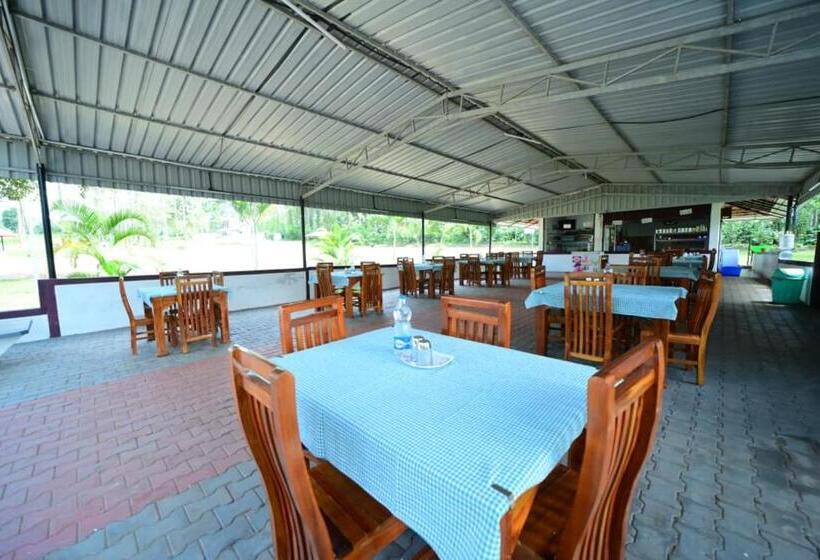 Bed and Breakfast Sipayi Resort Coorg