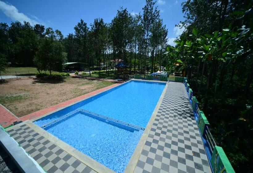 Bed and Breakfast Sipayi Resort Coorg