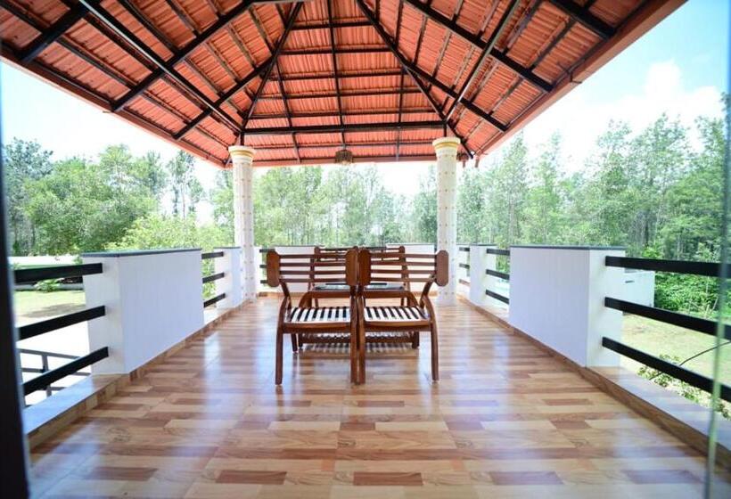 Bed and Breakfast Sipayi Resort Coorg