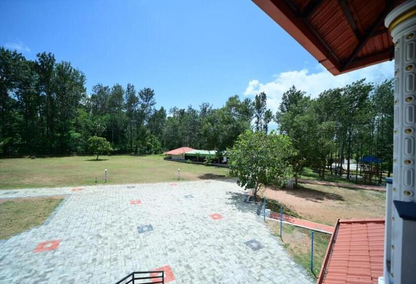 Bed and Breakfast Sipayi Resort Coorg