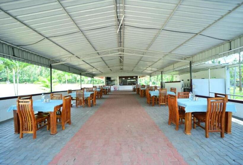 민박 Sipayi Resort Coorg