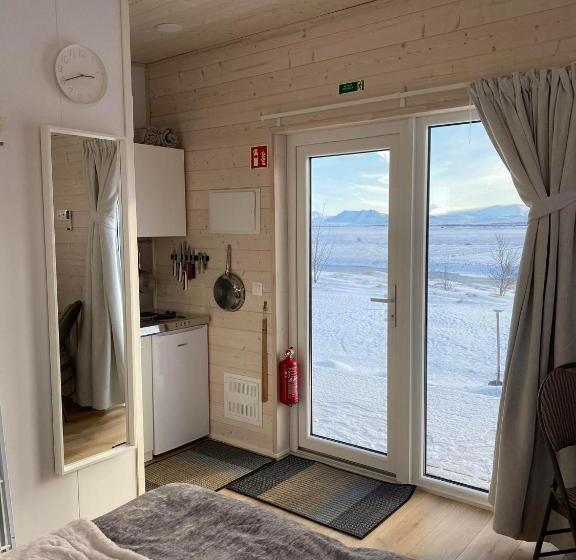 تختخواب و صبحانه Ugla Gistihús