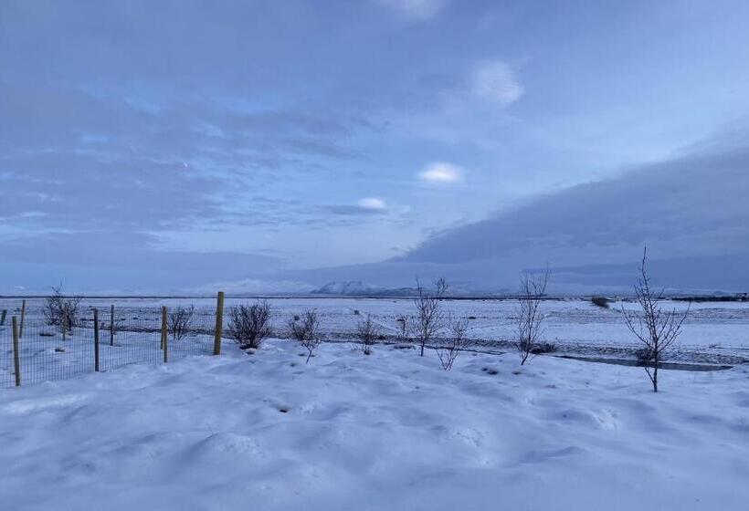 تختخواب و صبحانه Ugla Gistihús