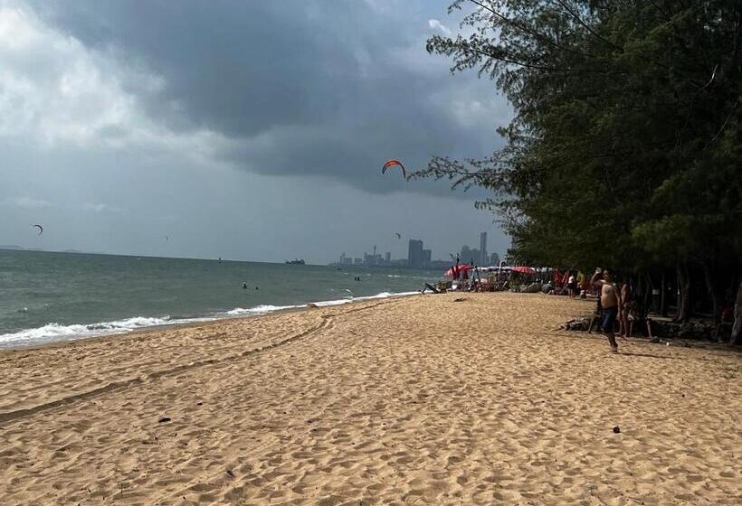 Constancy Pattaya Hotel Jomtien