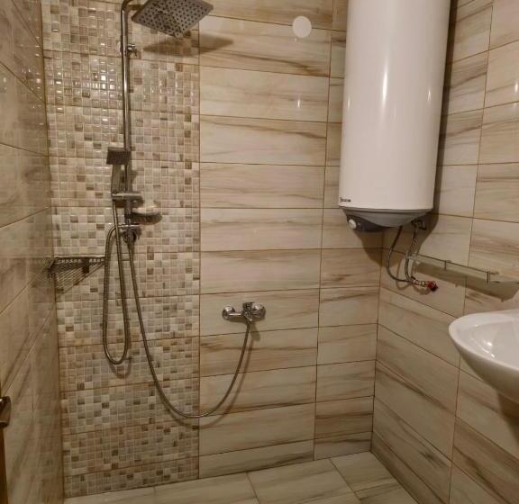 Hotel комитите