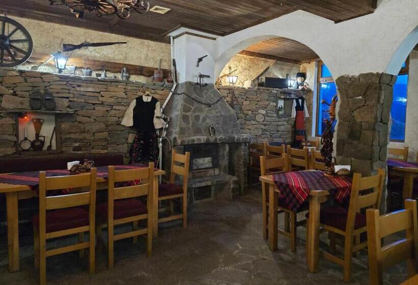 Hotel комитите