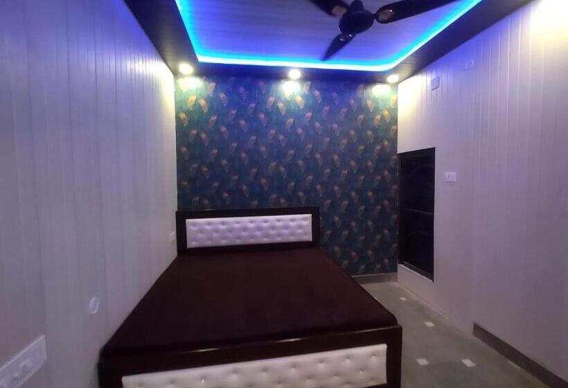 בית מלון כפרי Bhagwan Sri Ramakrishna Sewa Tarst