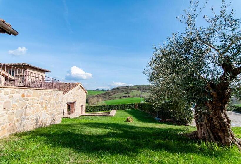 בית מלון כפרי Borgo Sant Apollinare   Resort