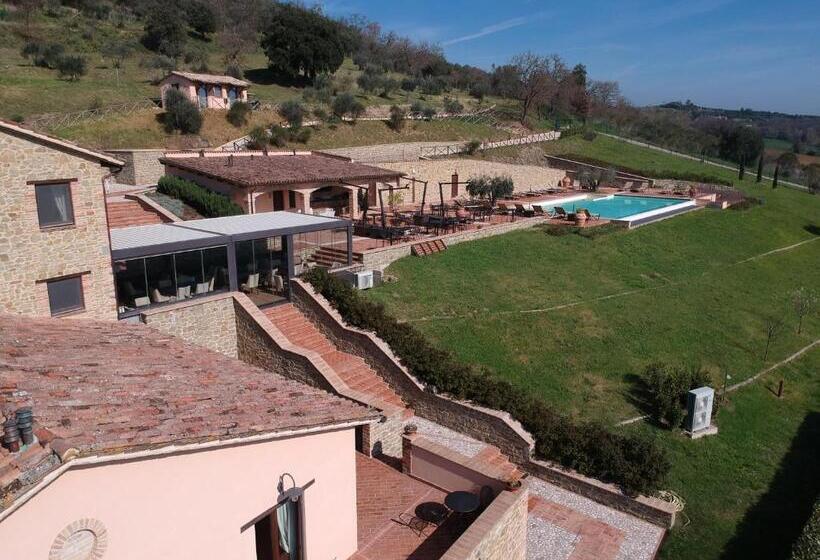 בית מלון כפרי Borgo Sant Apollinare   Resort