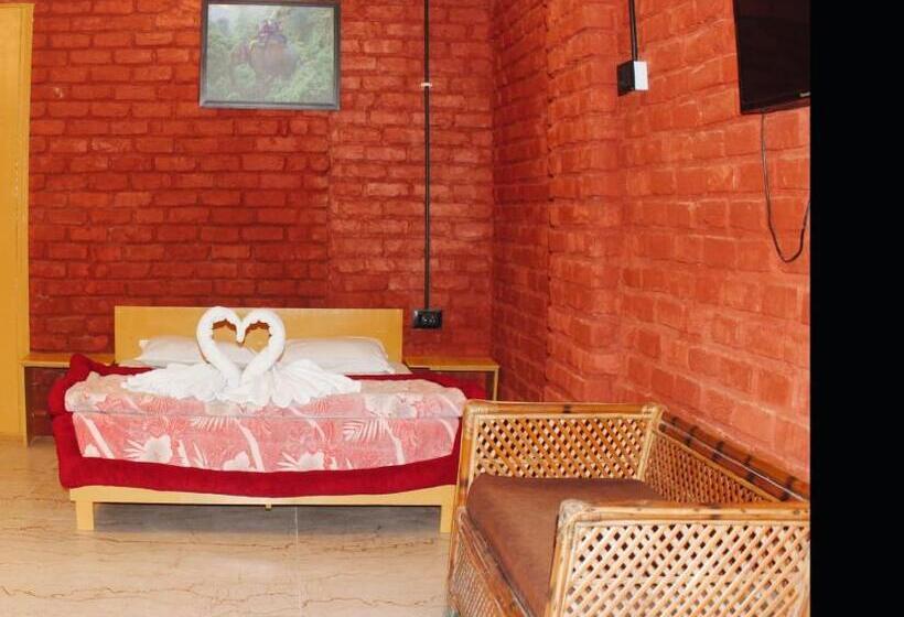 Отель Corbett Jungle Safari & Homestay