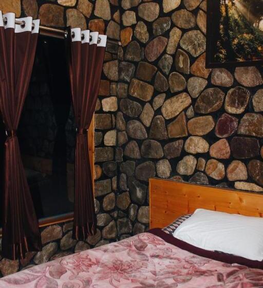 בית מלון כפרי Corbett Safari Room & Adventure