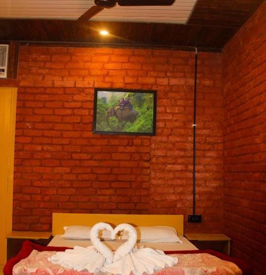 בית מלון כפרי Corbett Safari Room & Adventure