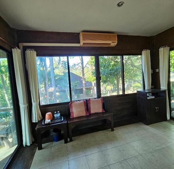 בית מלון כפרי Fire Fly Chalet