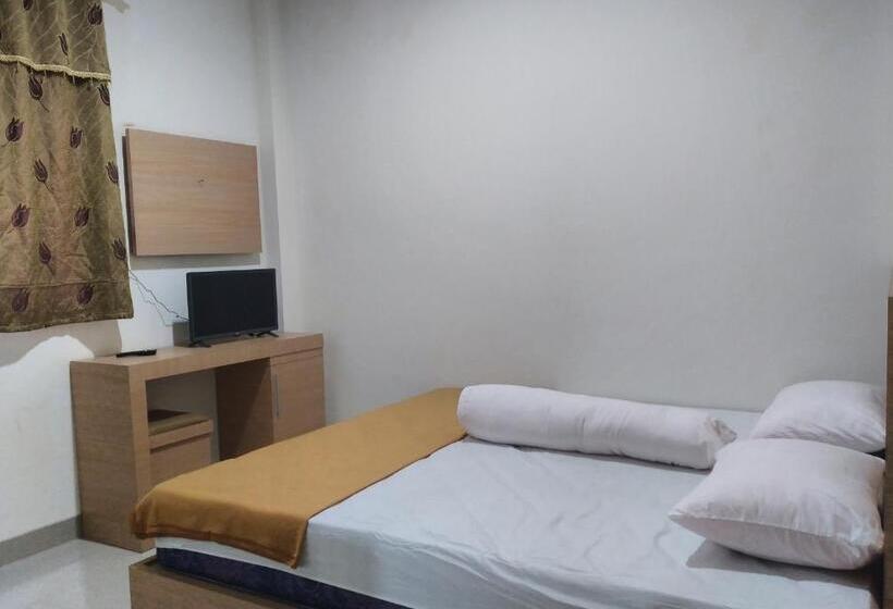 בית מלון כפרי Grha Raf Homestay